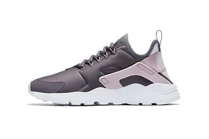 huarache nike ultra rosa Nike Air Huarache Ultra Gunsmoke Particle Rose | HYPEBAE