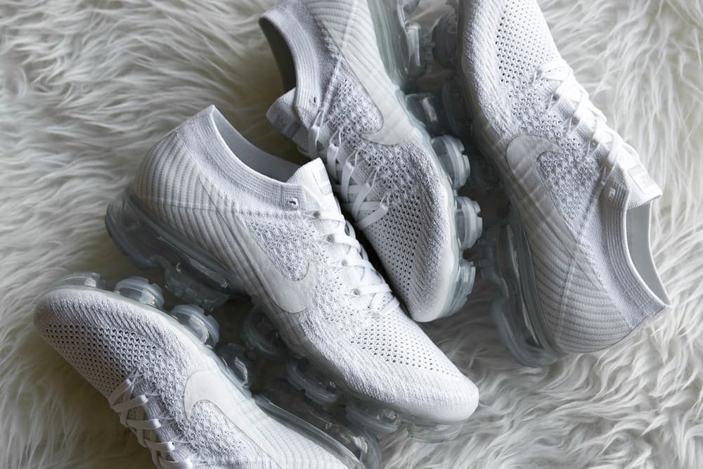 mens nike vapor max white