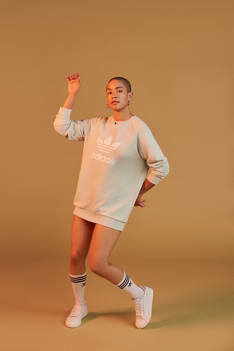 Adidas originals street hot sale run crew sweatshirt