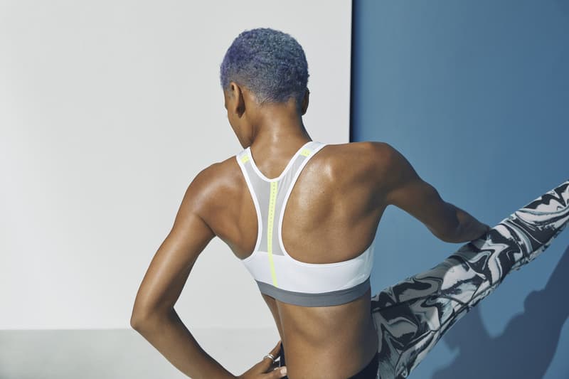 nike women's motion adapt sports bra