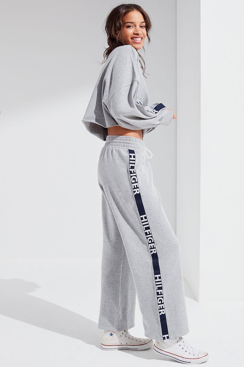 Tommy hilfiger shop sweatpants urban outfitters