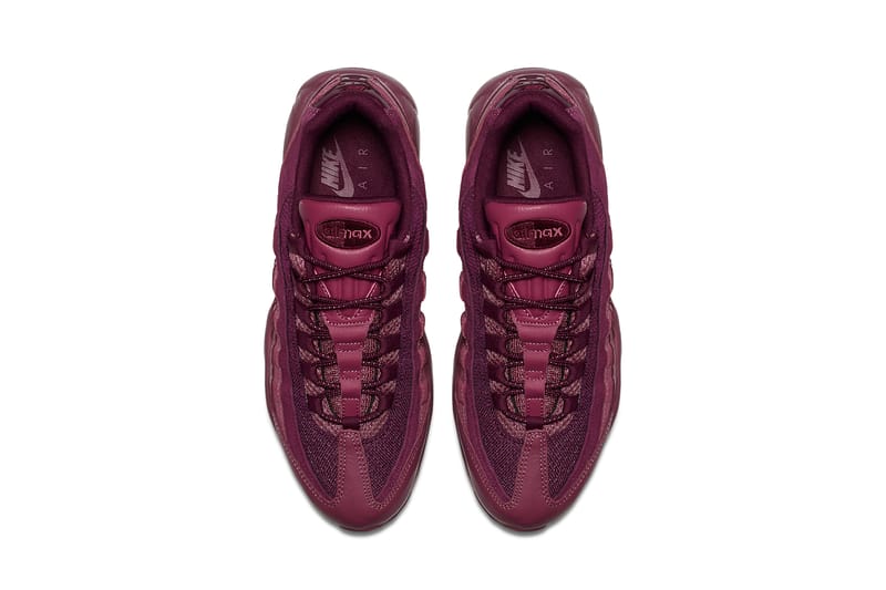 Nike on sale wine color
