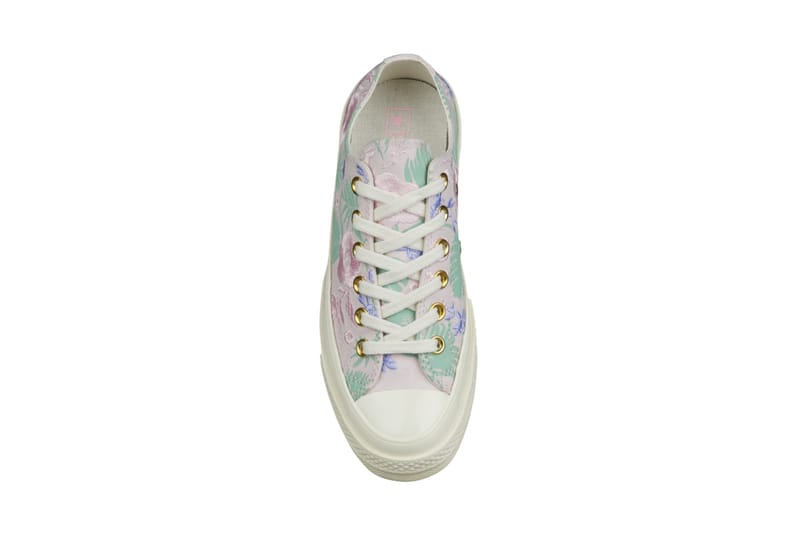 Chuck taylor all star summer palms low on sale top