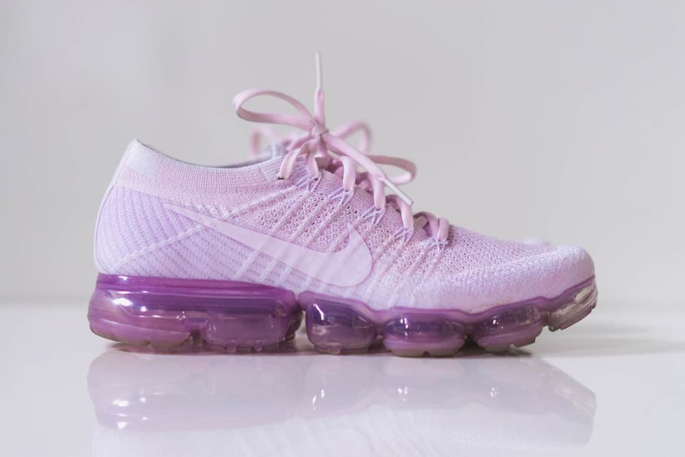 bubblegum pink vapor max