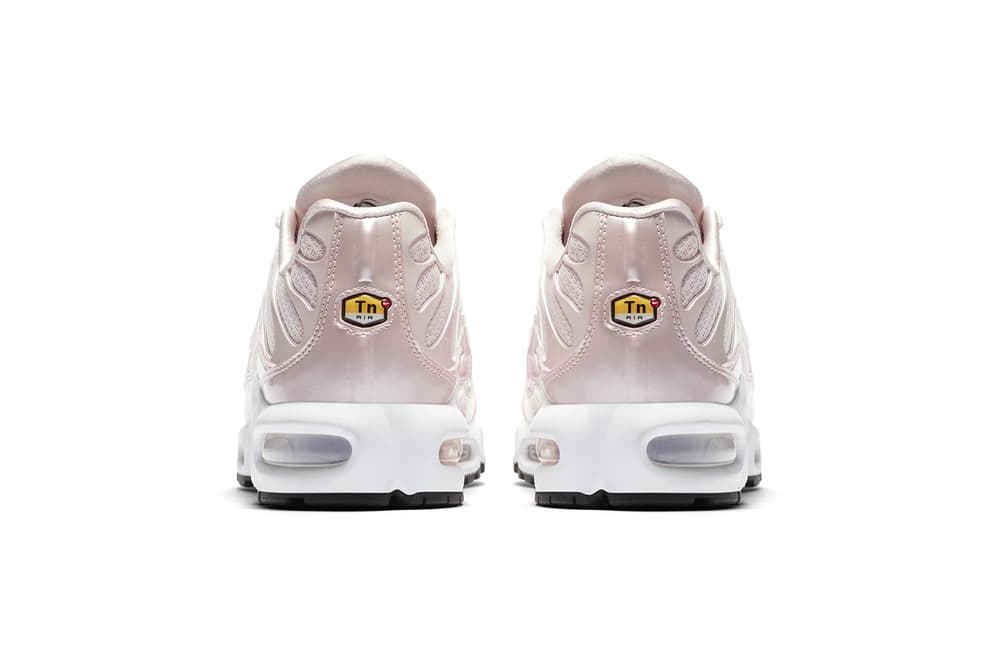 barely rose nike air max plus