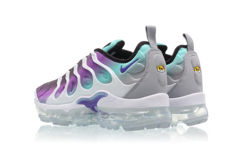 Vapormax plus shop rose et blanche