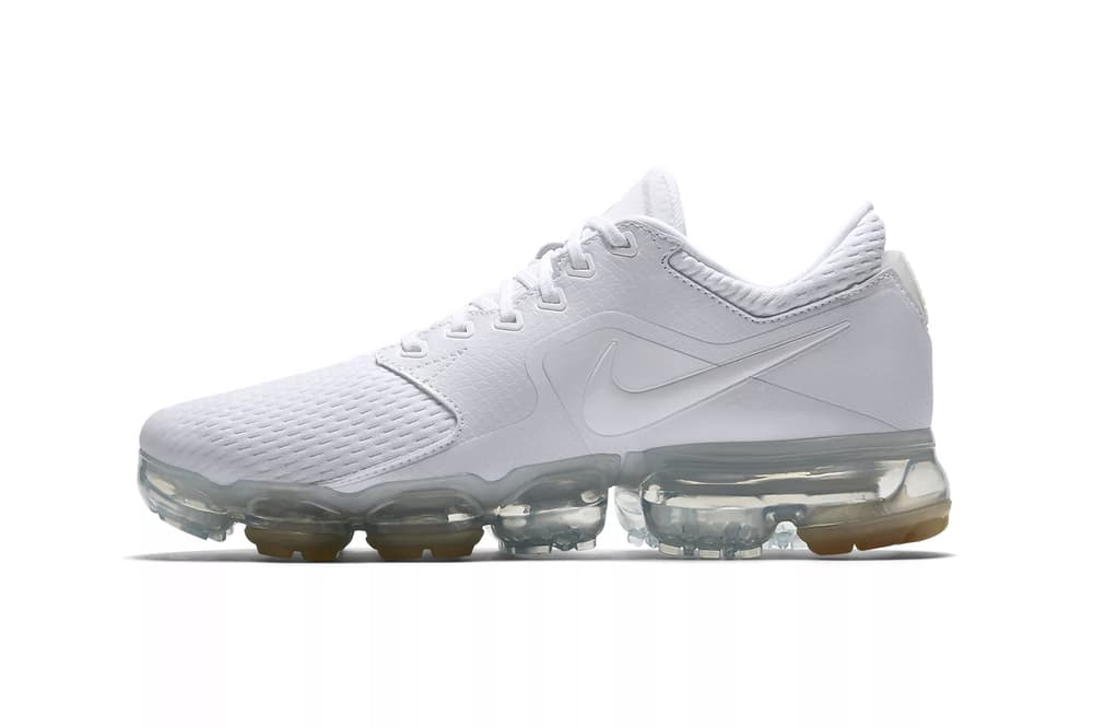 vapormax white size 4