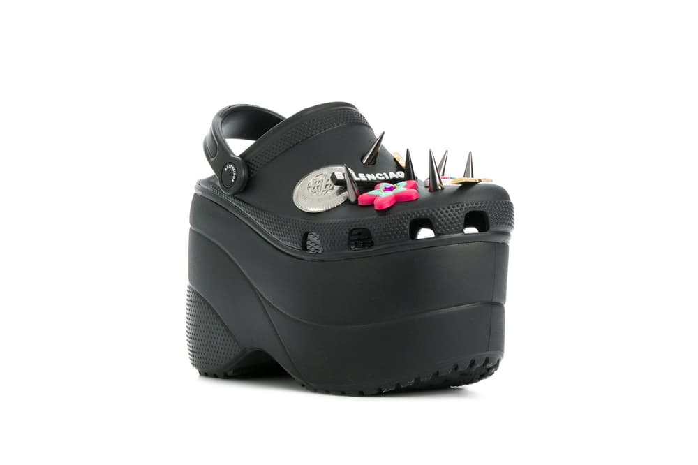 balenciaga crocs black