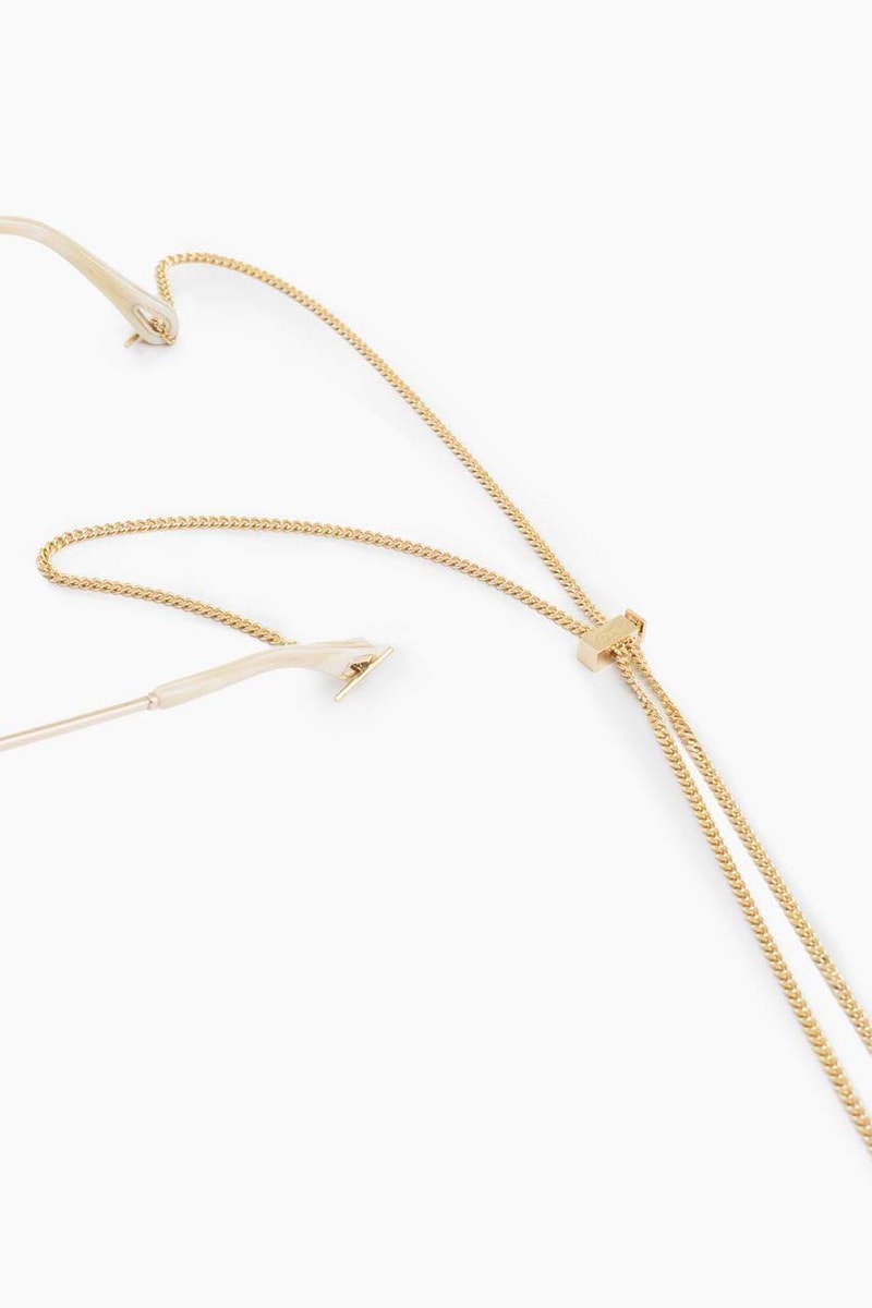 Shop Chloé's Eyewear Chain in Brass Hypebae