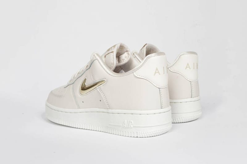 Womens air force 1 07 premium lx outlet phantom