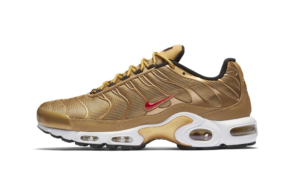 nike air max plus team gold