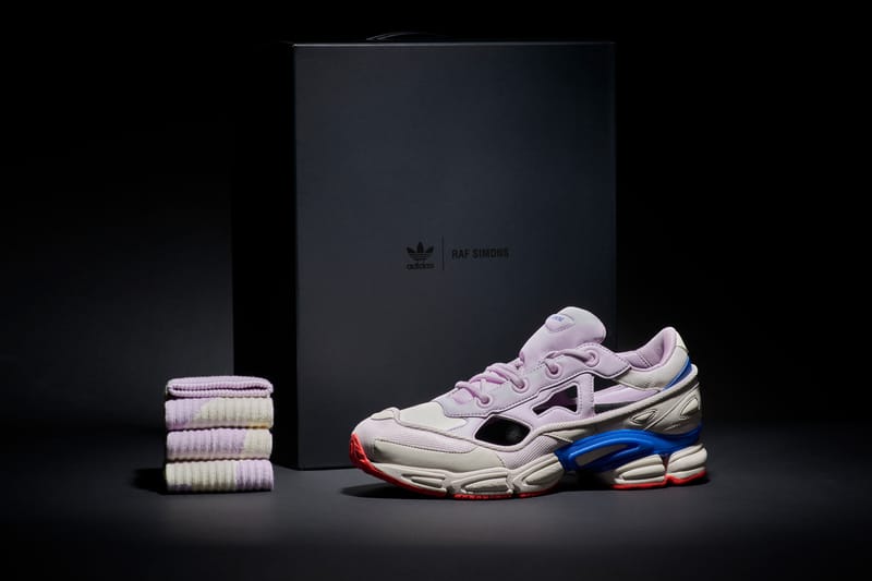 Raf simons x adidas cheap replicant ozweego