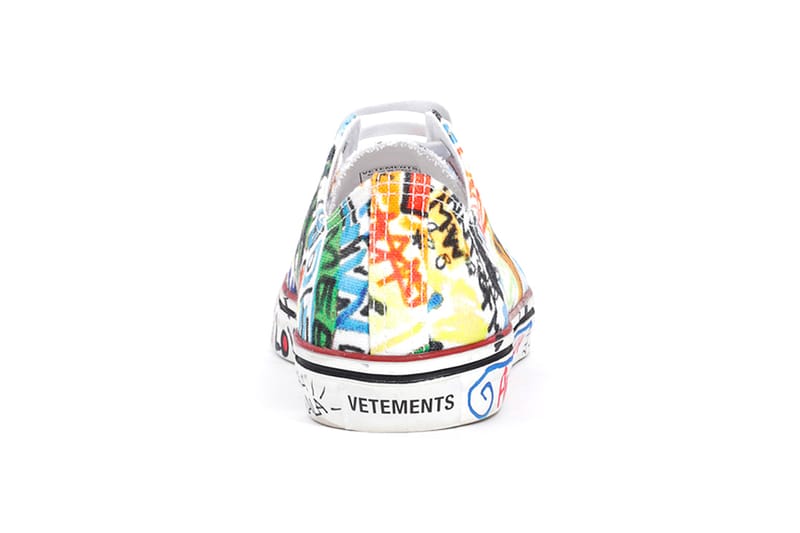 Vetements low top on sale sneakers