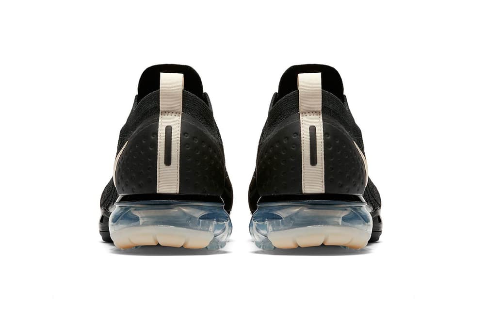 vapormax moc 2 black light cream