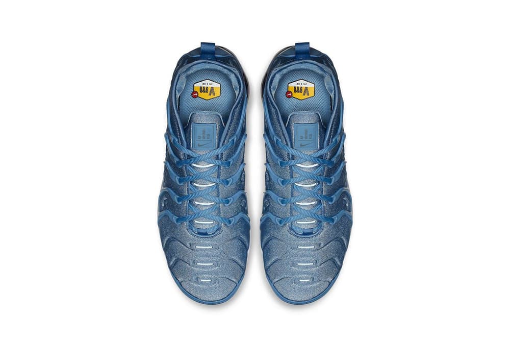 nike vapormax plus blue and white