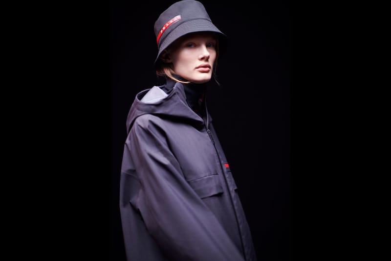 Prada linea shop rossa hat