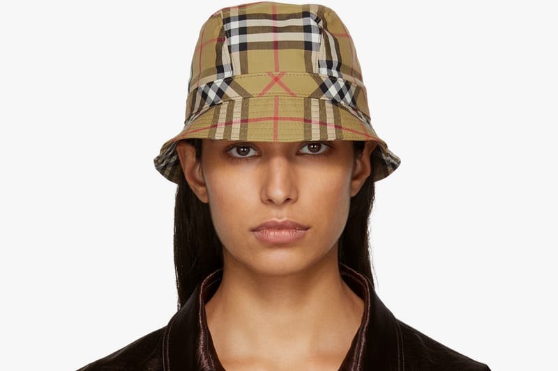 Burberry bucket hat outlet womens