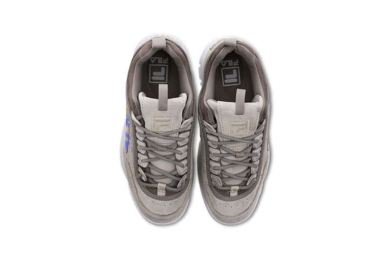 Fila uo exclusive on sale distressed disruptor 2 sneaker