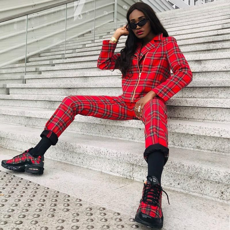 Red tartan clearance pants outfit