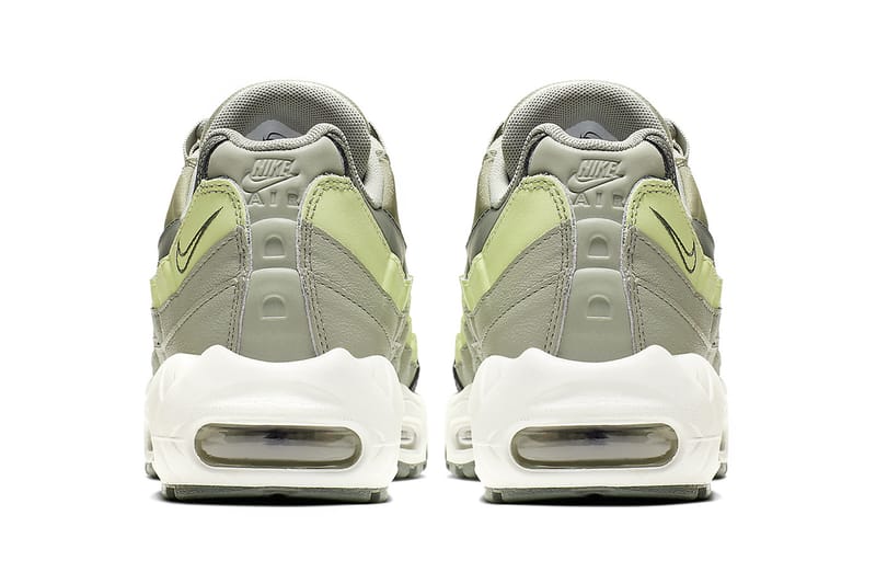 Air max deals 95 luminous