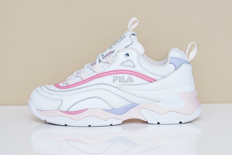 Salmon pink shop white fila shoes