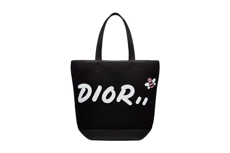 Dior x kaws backpack hot sale