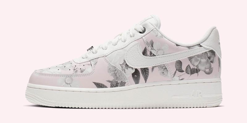 Nike air force hot sale 1 07 lv8 floral