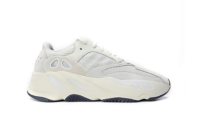 Yeezy boost best sale 700 analog white