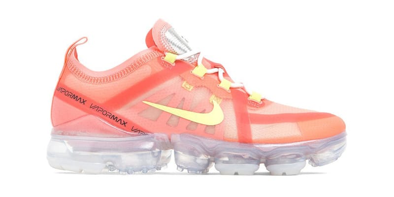 Nike cheap vapormax coral