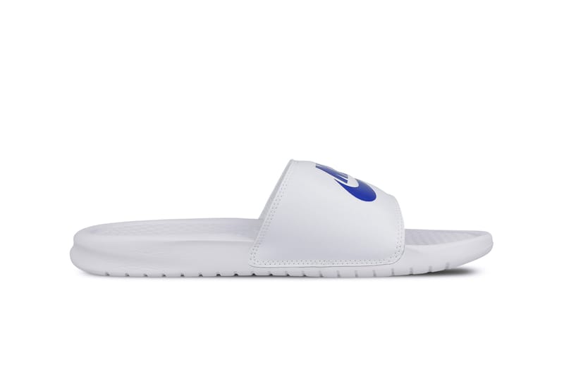 Nike benassi best sale white and blue