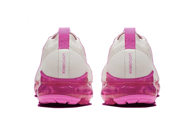 Fuschia vapormax clearance