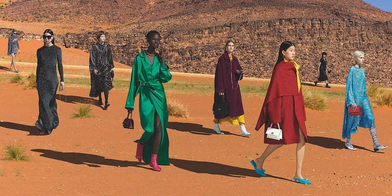 BALENCIAGA エッフェル塔と月のグラフィック BALENCIAGA】TURNERキーリング ロゴ エッフェル塔 鍵 チャーム