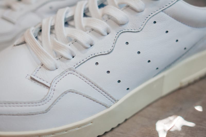 Adidas originals home of classics supercourt deals trainer in white