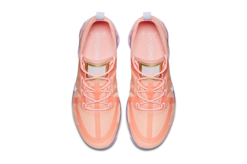 coral peach nike shoes