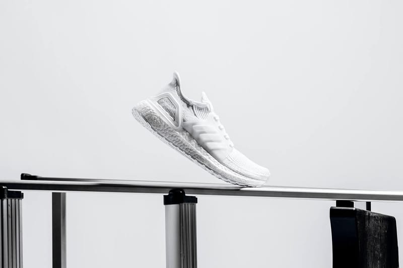 Originals ultra clearance boost 19 women's