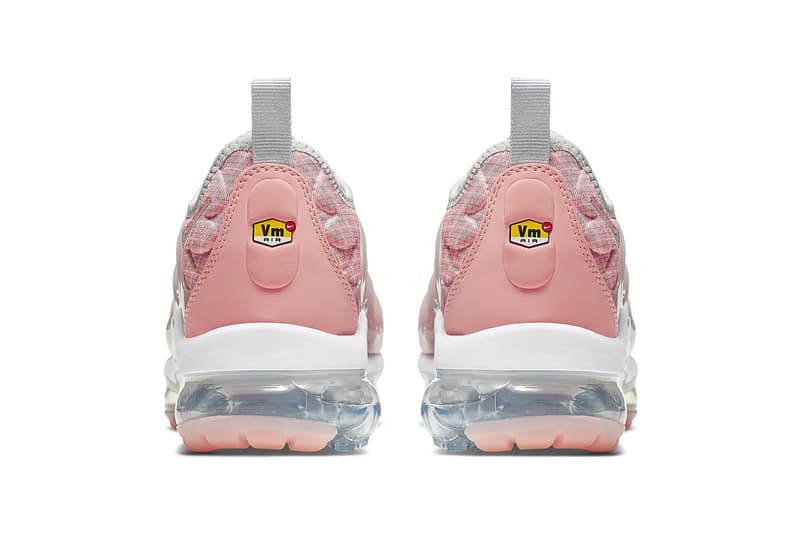vapor max coral