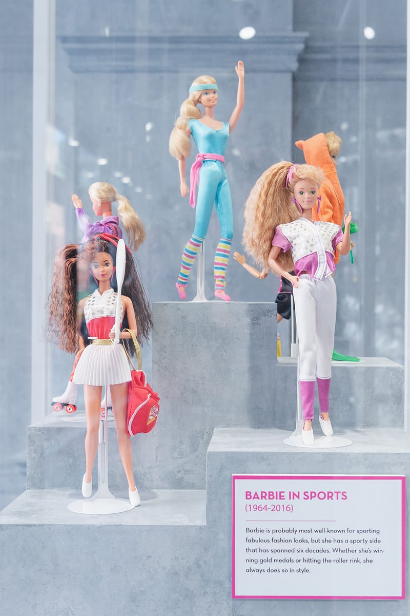 Kith Women for Barbie Doll KITHMAS バービー Kith Women for Barbie Doll KITHMAS バービー（Barbie gets a