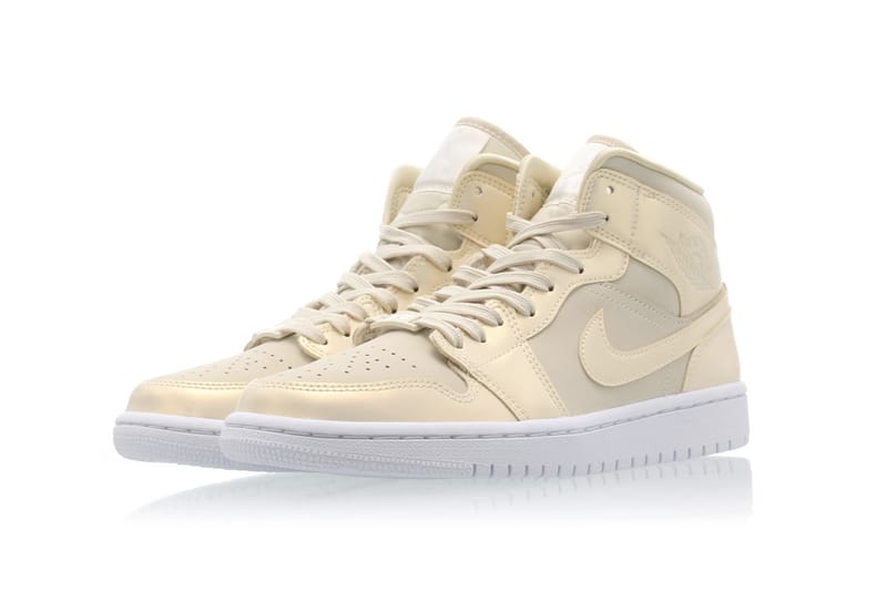 Jordan women's air jordan 1 mid sale trainer fossil / fossil / white