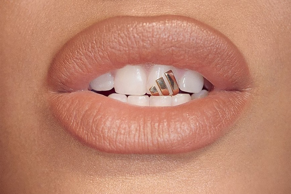 Beyonce Gold Teeth