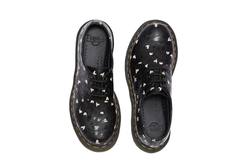 Dr martens hot sale pascal hearts