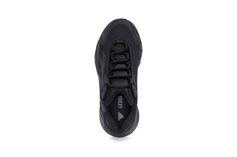 Kanye west yeezy 700 black sales