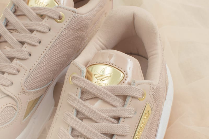 Adidas falcon 2025 rose gold