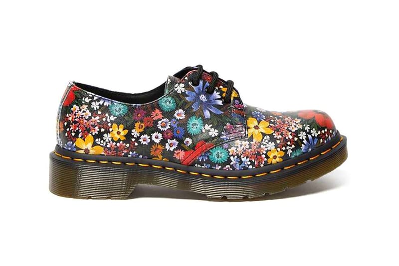 Dr martens hot sale 1461 floral