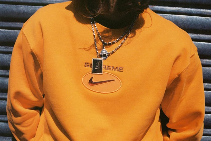 Sweat supreme jaune hot sale