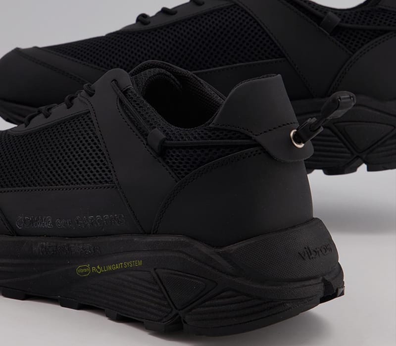 COMME des GARCONS HOMME PLUS
ウールギャバスラックス COMME des GARÇONS HOMME PLUS First Sneaker Drop | Hypebae