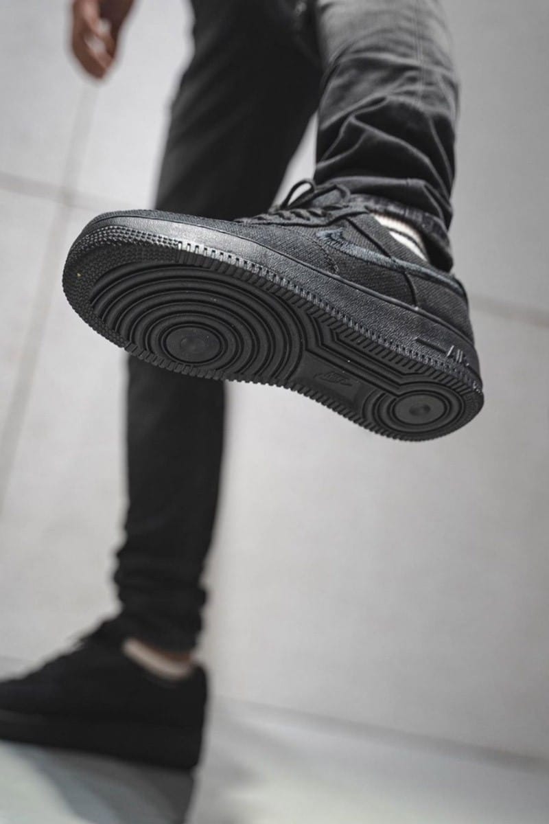 Air force 1 shoes black on feet best sale