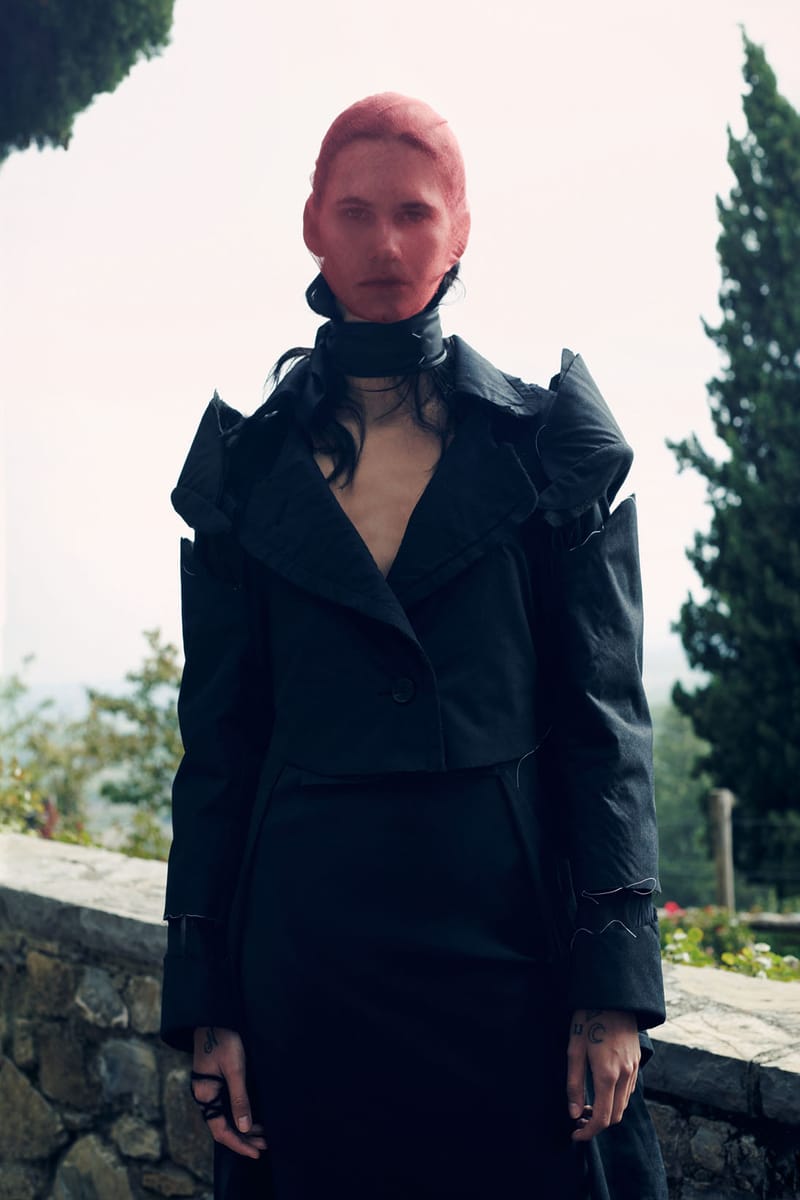 【John Galliano】L TOGGLE COAT JOHN GALLIANO Fur-trimmed dévoré coat F/W 2000 - Shop the Story