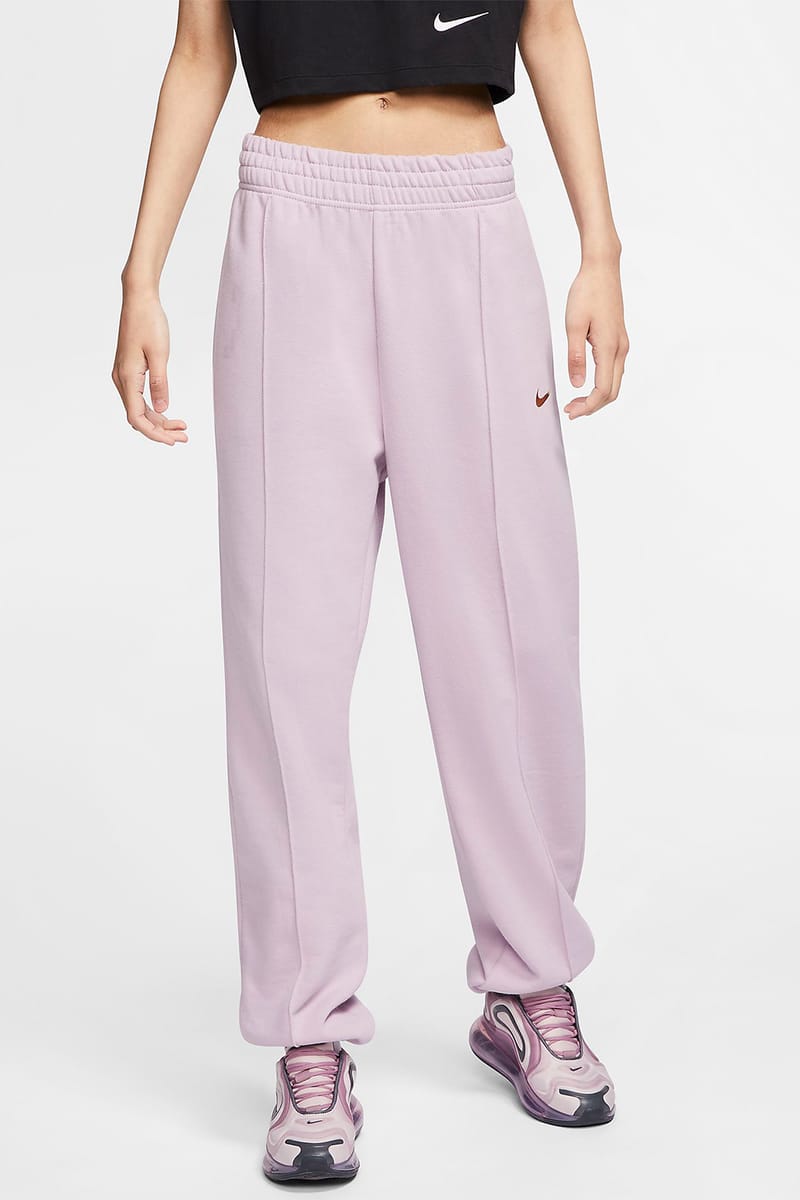 Nike discount sweatpants purple