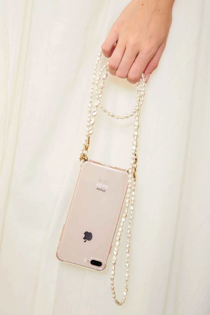 14 Best Crossbody Phone Cases to Shop in 2021 | Hypebae