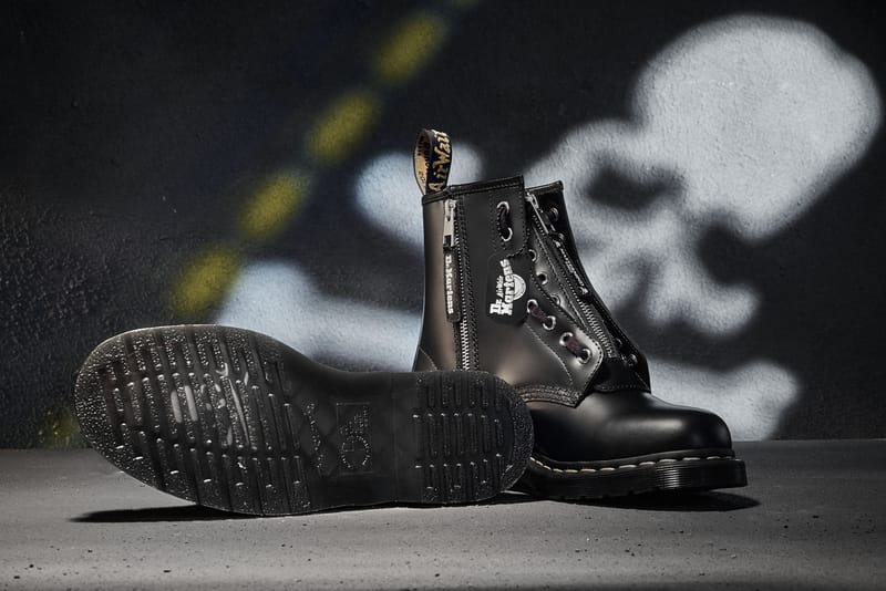 Dr martens clearance skull